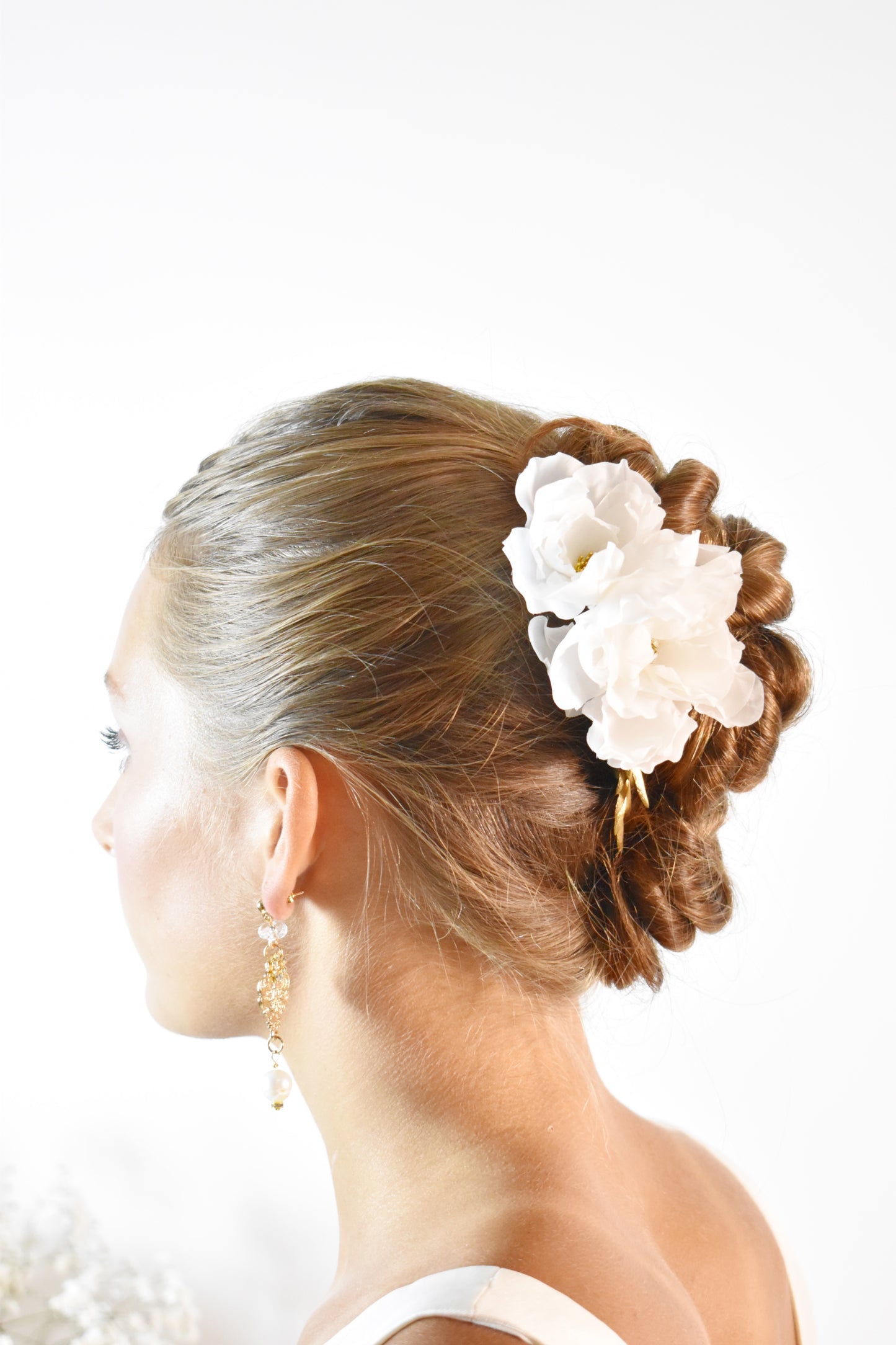 Off white silk flower and golden leaves comb - Style 0537