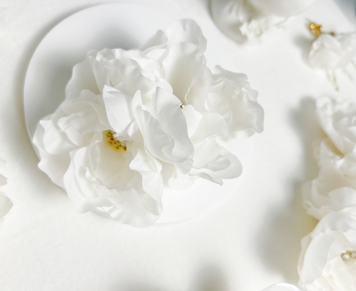 Off white silk flower and golden leaves comb - Style 0537