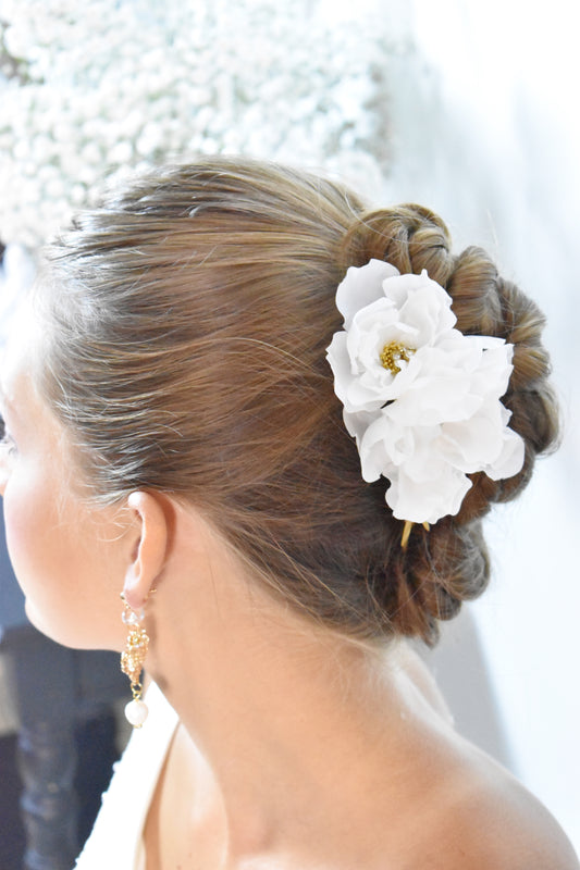 Off white silk flower and golden leaves comb - Style 0537